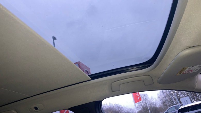 Nissan Qashqai 1.3 DiG-T MH N-Connecta 5dr Petrol Hatchback